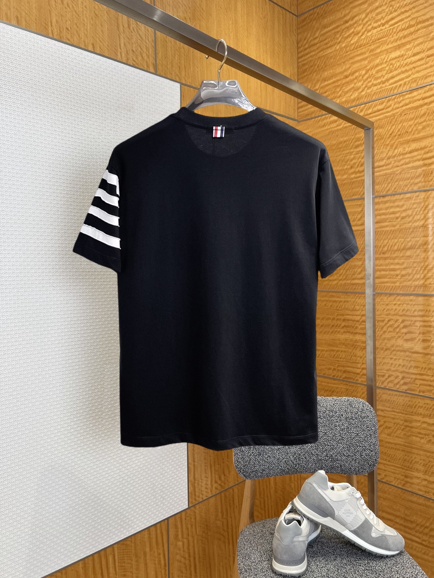 short sleeves